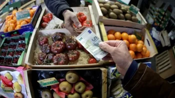 تباطؤ التضخم في منطقة اليورو يخفف الضغوط لرفع أسعار الفائدة