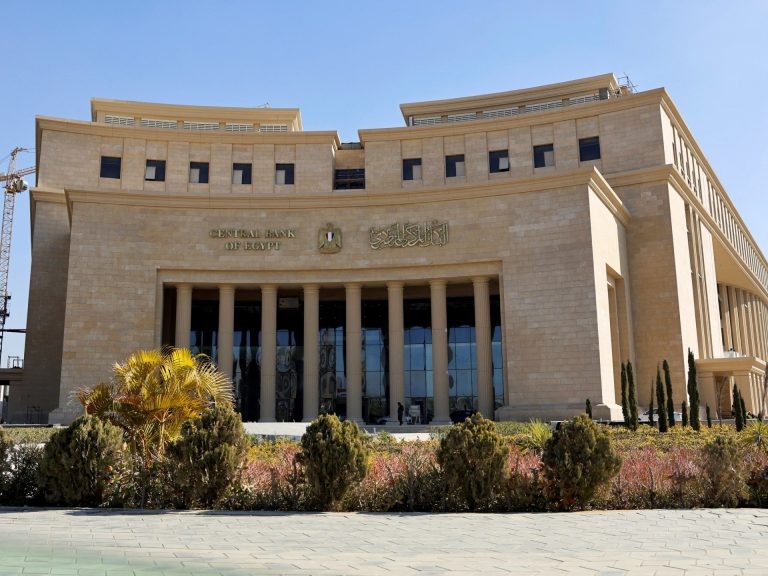 تحويلات المصريين بالخارج تقفز 32% في 9 أشهر | اقتصاد