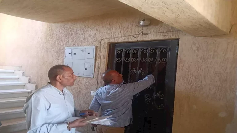 حملة مفاجئة بأكتوبر الجديدة تضبط مخالفات بشقق الإسكان الاجتماعي