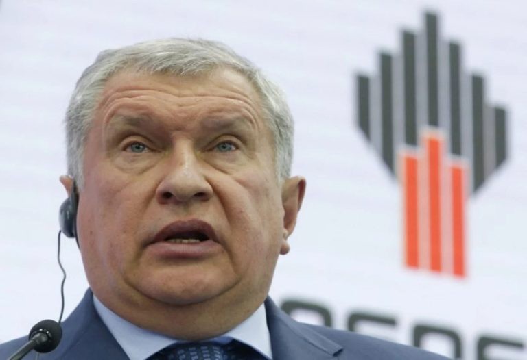 رئيس "روسنفت" يتوقع تراجع أسعار النفط دون 90 دولاراً في 2027.. بشرط