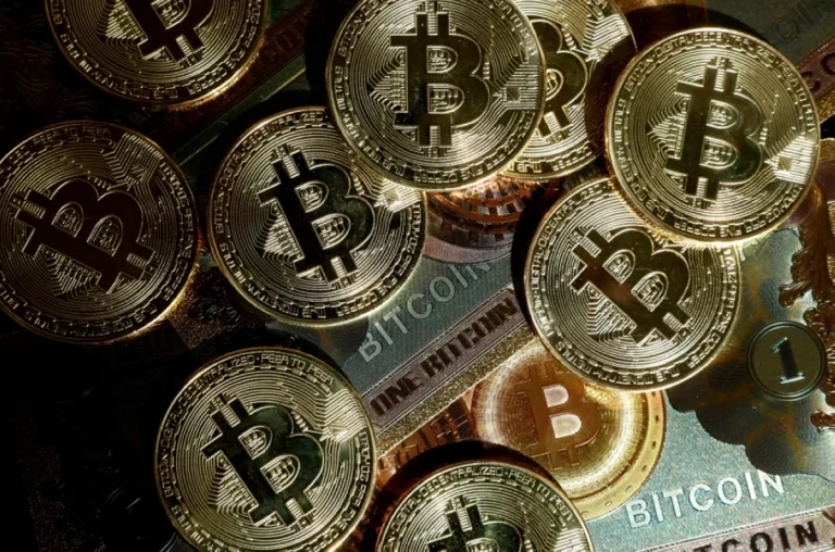 سعر بيتكوين عند أعلى مستوى في أسبوعين بعد اتفاق أمريكا وإيران