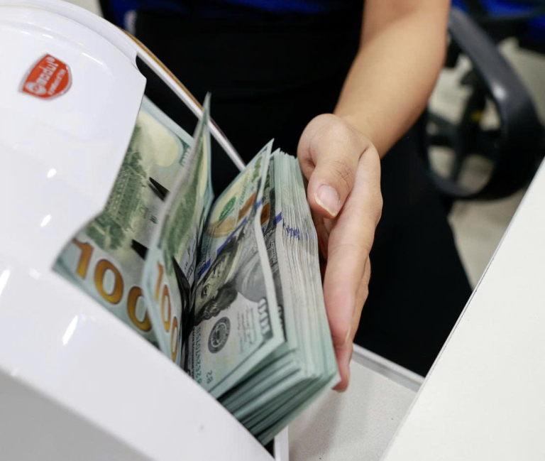 سعر صرف الدولار الأمريكي اليوم (20 يونيو): يحافظ الدولار الأمريكي على اتجاهه التصاعدي.