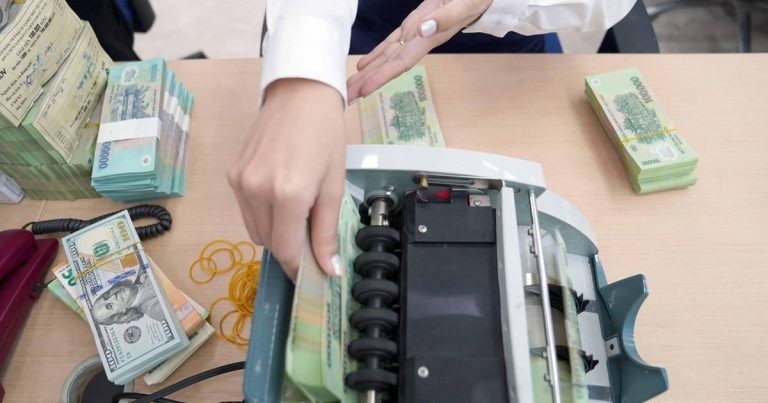 سعر صرف الدولار الأمريكي اليوم، 22 يونيو 2026: يواصل الدولار ارتفاعه، متتبعاً اتجاه الجنيه الإسترليني.