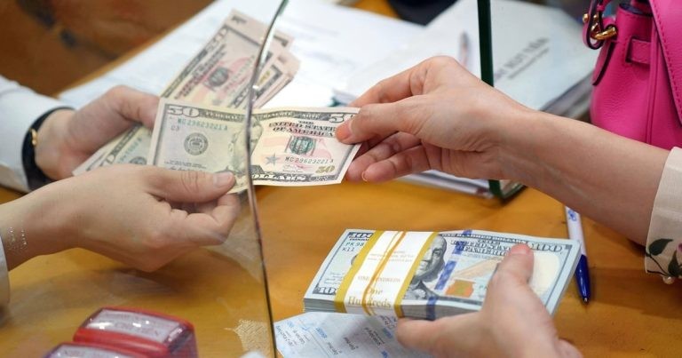 سعر صرف الدولار الأمريكي اليوم، 24 يونيو 2026: استمرار الاتجاه الصعودي يدفع اليورو والجنيه الإسترليني إلى الانخفاض.