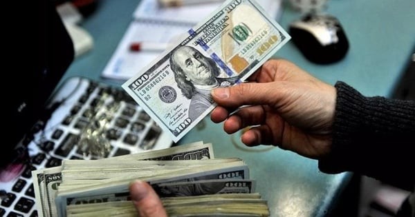 سعر صرف الدولار الأمريكي اليوم، 5 يونيو 2026: انخفاض سعر صرف الدولار الأمريكي العالمي، وارتفاع سعر الصرف المحلي بمقدار 4 دونغ.