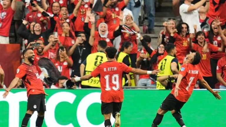 قناة مفتوحة تنقل مباراة مصر وإيران دون اشتراك.. شجَّع المنتخب