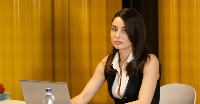 مسلسل حب محتمل الحلقة 2 .. دفنة تواجه الانهيار