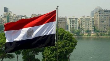 مصر ترفع أسعار الكهرباء للأنشطة كثيفة الاستهلاك في وقت الذروة بنحو 20%