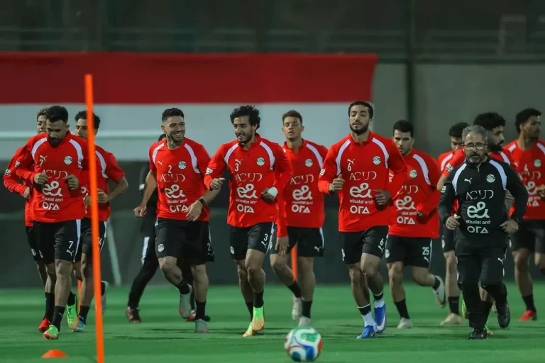 مفاجأة جديدة.. قناة مجانية عبر "نايل سات" تبث مباراة مصر وبلجيكا بالتعليق العربي