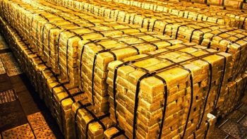 بعد أن لامس القمة.. لماذا تراجع احتياطي الذهب في مصر إلى 16.8 مليار دولار؟
