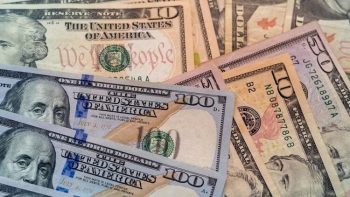 سعر صرف الدولار الأمريكي اليوم (15 يوليو): يضعف الدولار الأمريكي مع انخفاض التضخم في الولايات المتحدة بشكل أكثر حدة من المتوقع.