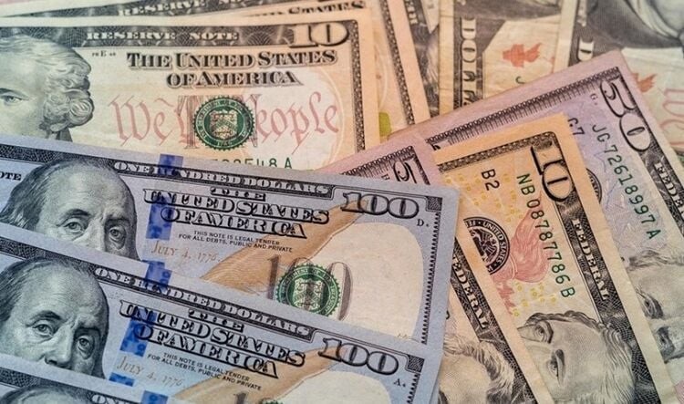 سعر صرف الدولار الأمريكي اليوم (15 يوليو): يضعف الدولار الأمريكي مع انخفاض التضخم في الولايات المتحدة بشكل أكثر حدة من المتوقع.