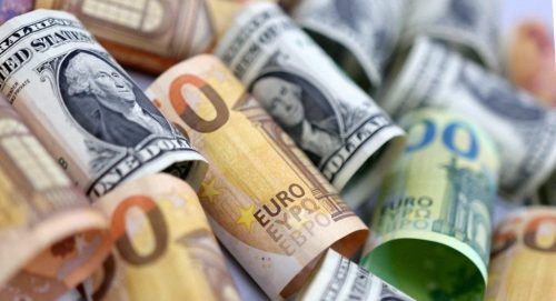 ارتفاع مفاجئ في البنوك.. ماذا يحدث لأسعار الدولار والعملات الآن؟