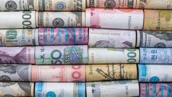 الدولار يواصل الانخفاض في مستهل تعاملات اليوم السبت 4 يوليو
