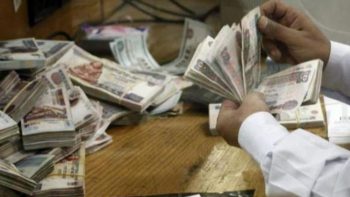الرئيس السيسي يصدق على زيادات جديدة وعلاوات للموظفين.. التفاصيل وموعد الصرف