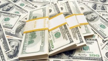 الدولار يتجه لانخفاض أسبوعي مع تراجع توقعات رفع سعر الفائدة