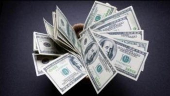 تراجع سعر الدولار أمام الجنيه خلال تعاملات اليوم ويسجل 49.07 جنيه للبيع بالبنك الأهلي المصري