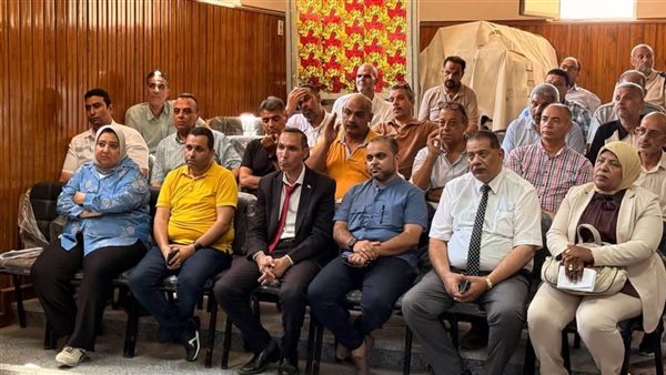 مدير تعليم الإسكندرية يتابع استعدادات انطلاق امتحانات الدور الثاني للشهادة الإعدادية