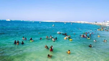 القاتل الخفي في البحر..تحذير من الأرصاد المصرية للمصطافين على الشواطئ