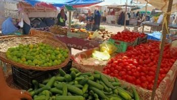 أسعار الخضراوات والفاكهة والدواجن بالفيوم اليوم الأحد.. تراجع ملحوظ في الأسواق