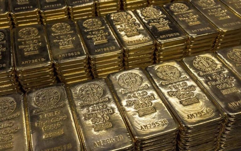 أسعار الذهب تقفز 2.5% بعد تباطؤ التضخم الأمريكي