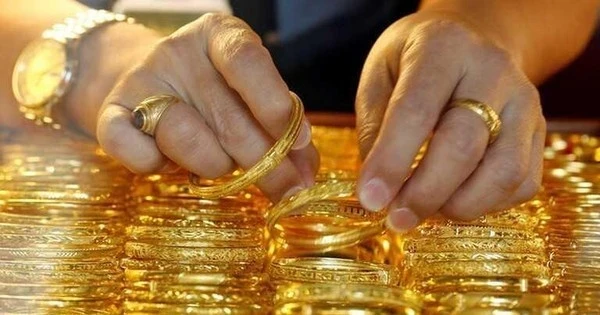 ارتفعت أسعار الذهب المحلية بشكل حاد، حيث تم تداولها عند حوالي 151 مليون دونغ فيتنامي.