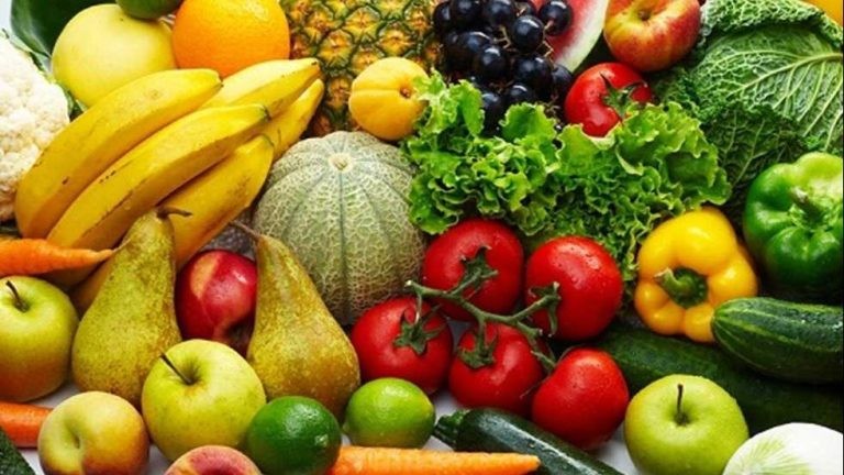 بعد الانخفاض الأخير .. سعر البطيخ يتراجع.. والعنب يفقد 12 جنيهًا في الأسواق اليوم