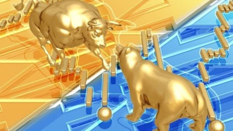 تتذبذب أسعار الذهب اليوم، 15 يوليو 2026، في اتجاهين متعاكسين، مما يعكس مفارقة كبيرة: قيام البنك المركزي بشراء الذهب باستمرار.