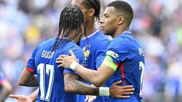تردد القناة المفتوحة الناقلة لمواجهة المغرب وفرنسا في كأس العالم
