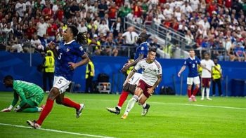 تردد القنوات المفتوحة الناقلة لنهائي كأس العالم بين إسبانيا والأرجنتين