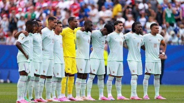 تردد القنوات الناقلة لمباراة فرنسا وإسبانيا في نصف نهائي كأس العالم