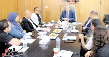 رئيس هيئة الدواء فى ندوة «اليوم السابع»: الإنتاج الوطنى من الدواء يغطى 94% من احتياجات المصريين الأساسية.. على الغمراوى: مخزون المواد الخام اللازمة للتصنيع يكفى 6 أشهر.. استراتيجية رئاسية لـ«الأمن الدوائى»