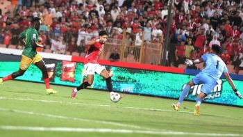 رامي ربيعة مدافعًا عن مرموش: “لازم يكون أناني”…