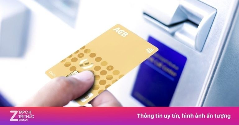 رفع أحد البنوك أسعار الفائدة على بطاقات الائتمان إلى ما يقرب من 50% سنوياً.