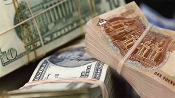 سعر الدولار أمام الجنيه المصري.. مفاجأة في بنكي الأهلي ومصر