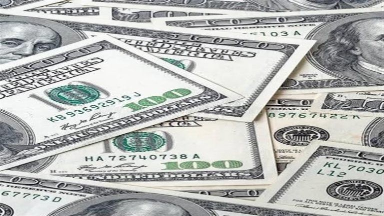 سعر الدولار اليوم مقابل الجنيه المصري.. آخر تحديث قبل بداية التعاملات