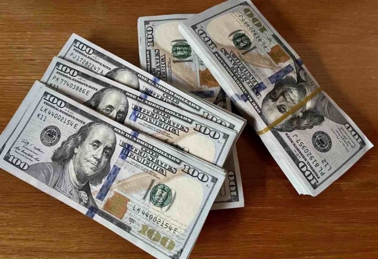 سعر صرف الدولار الأمريكي اليوم (10 يوليو): انخفض الدولار الأمريكي للجلسة الثانية على التوالي وسط حالة عدم الاستقرار في الشرق الأوسط.