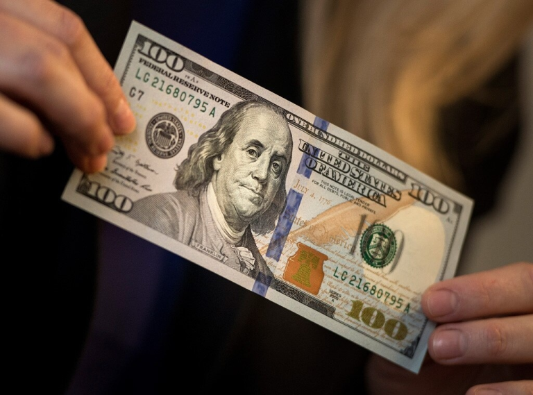 سعر صرف الدولار الأمريكي اليوم (20 يوليو): من المرجح أن يتقلب الدولار الأمريكي ضمن نطاق ضيق هذا الأسبوع.