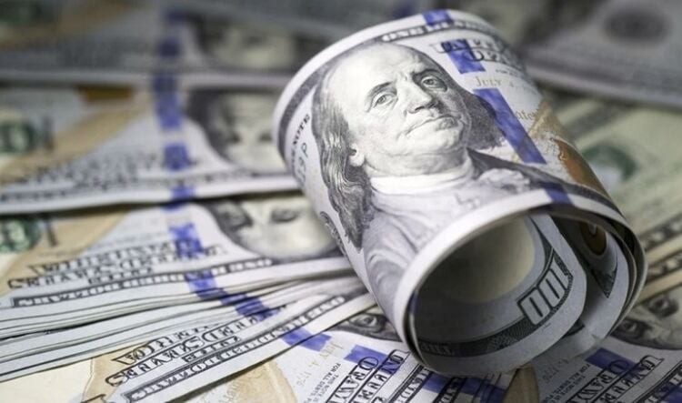 سعر صرف الدولار الأمريكي اليوم (3 يوليو): انخفاض حاد في قيمة الدولار الأمريكي.