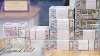 سعر صرف الدولار الأمريكي اليوم، 19 يوليو 2026: يرتفع بالتوازي مع اليورو والجنيه الإسترليني.