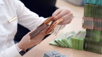 سعر صرف الدولار الأمريكي اليوم، 5 يوليو 2026: يرتفع بالتوازي مع اليورو والين الياباني.