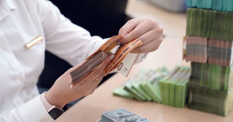 سعر صرف الدولار الأمريكي اليوم، 5 يوليو 2026: يرتفع بالتوازي مع اليورو والين الياباني.