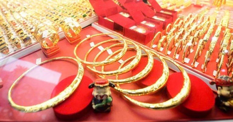 قراءة سريعة 20-7: أسعار النفط تتجاوز 90 دولارًا للبرميل، وانخفاض حاد في أسعار الذهب في بداية الأسبوع.