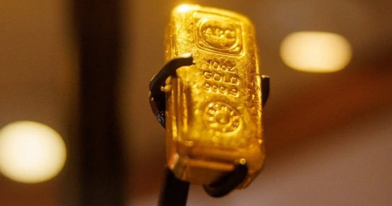 ما الذي يؤثر على سعر الذهب؟