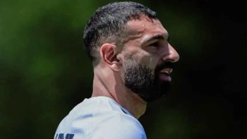 محمد صلاح يقترب من الدوري السعودي عبر الأهلي