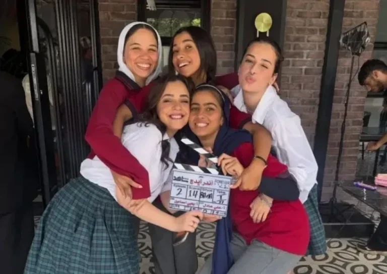 مراهقات في دائرة الخطر: مسلسل غموض وإثارة يكشف أسرار مدرسة للبنات