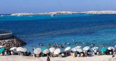 مصيف مطروح يتميز بتنوع المقاصد الشاطئية والمزارات الترفيهية والسياحية.. صور