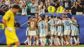 موعد مباراة الأرجنتين وإنجلترا 15 يوليو 2026 والقنوات الناقلة