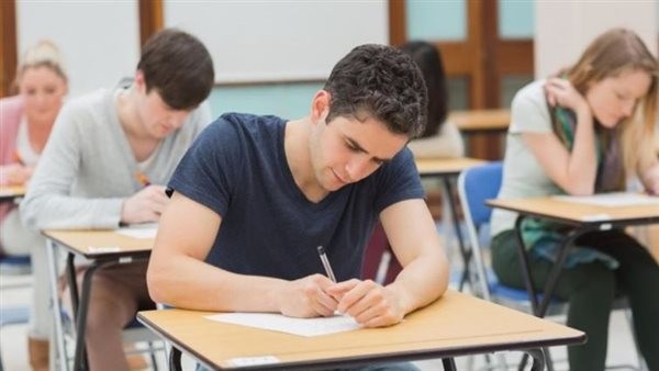 نماذج امتحانات لغة إنجليزية للصف الثالث الثانوي 2026 PDF.. رابط التحميل وأهم النصائح قبل الامتحان