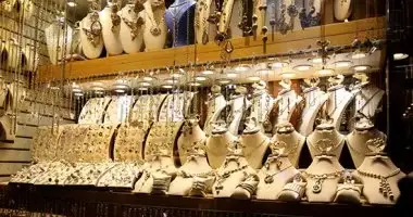 أسعار الذهب في قطر تواصل الارتفاع مع استقرار الأوقية فوق 4600 دولار